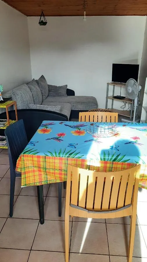 Appartement Charmant A Ducos 42M² Avec Piscine Partagee 0*,  Martinique